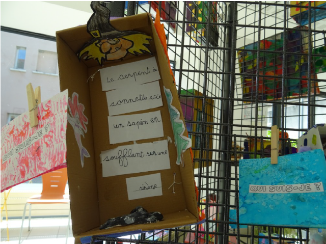 gros plan sur une boîte réalisée autour de la lettre S